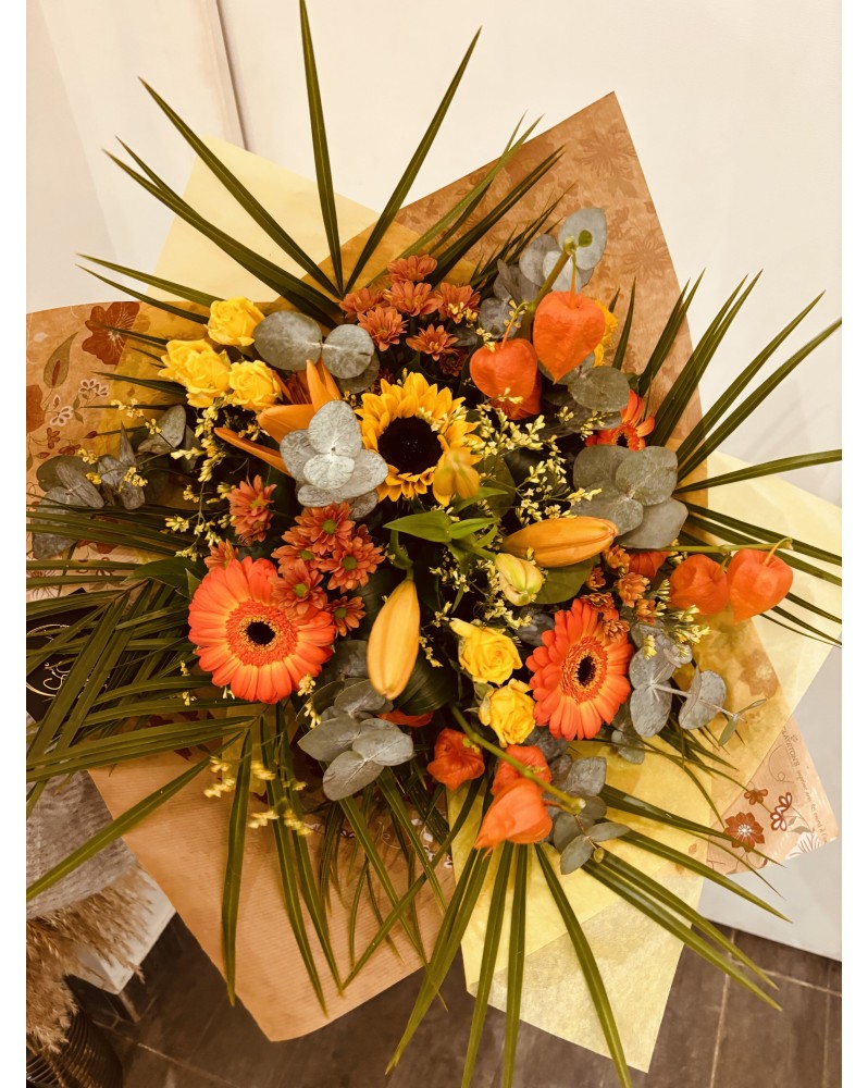 Éclat d'Automne : Bouquet aux Couleurs Chaleureuses de la Saison