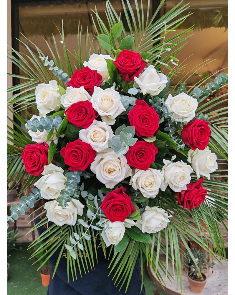 Élégance Pure : Bouquet de Roses Blanches
