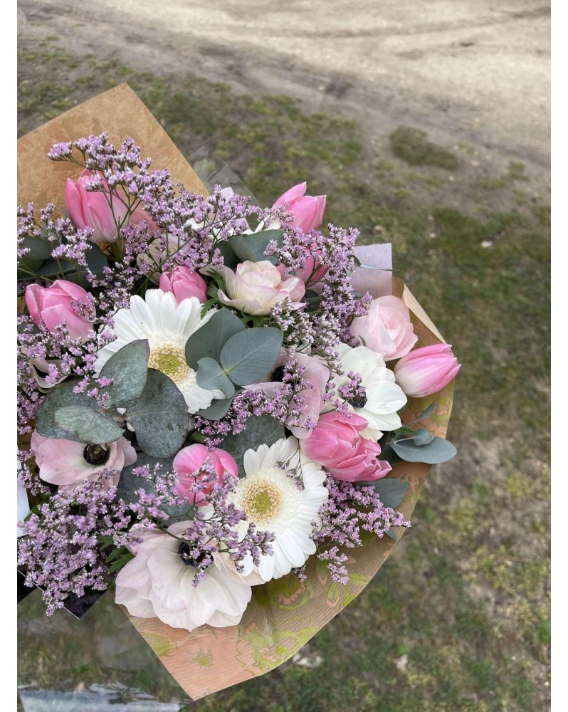 Douce Harmonie : Bouquet de Tulipes et Anémones