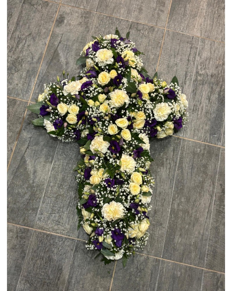 Croix de fleurs : Sérénité et paix éternelle